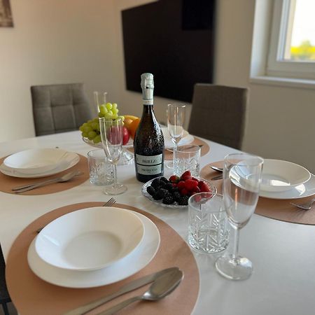 Byt Apartman 74M2 Vyhled Klid Priroda Prag Dış mekan fotoğraf