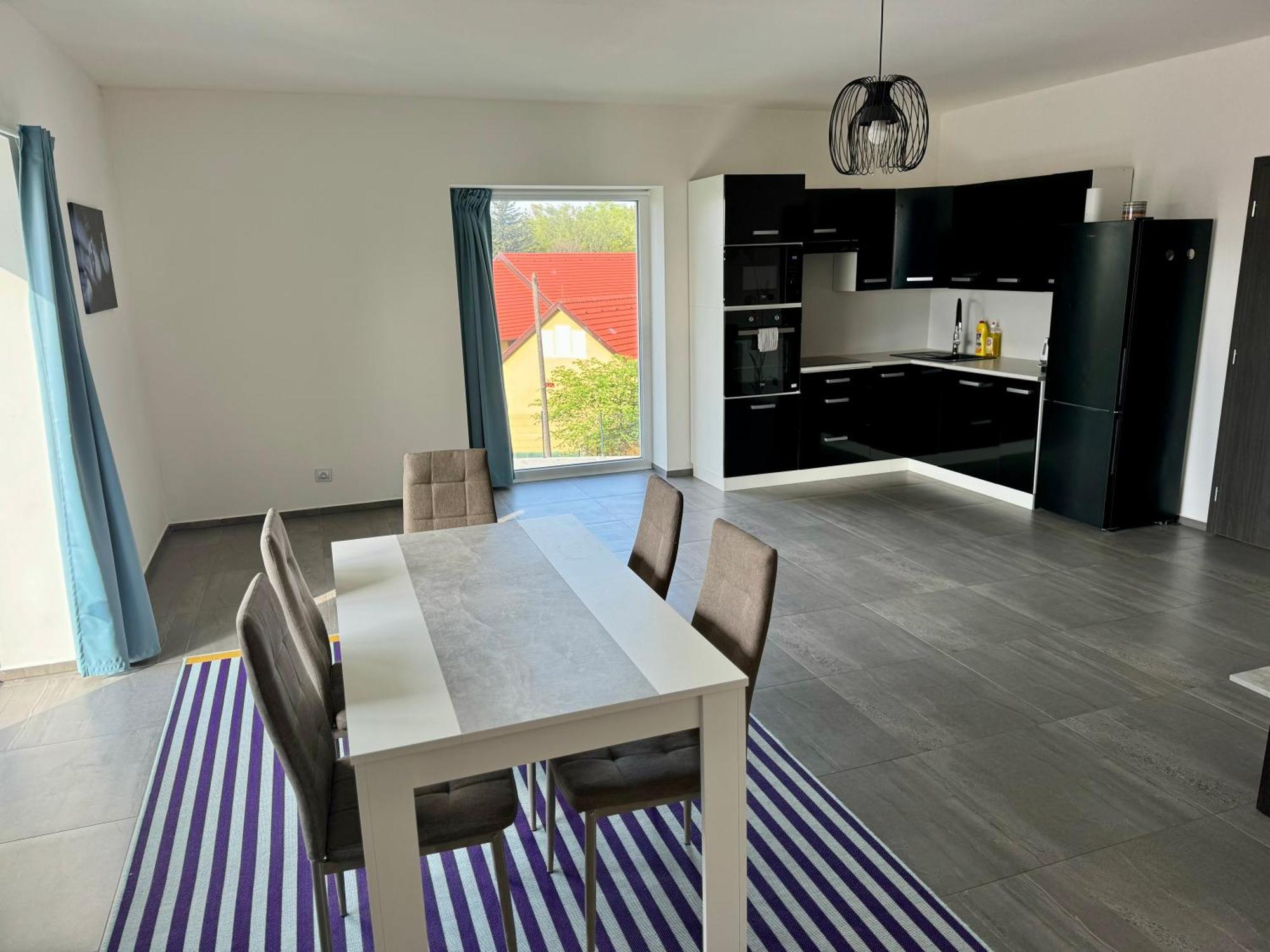 Byt Apartman 74M2 Vyhled Klid Priroda Prag Dış mekan fotoğraf