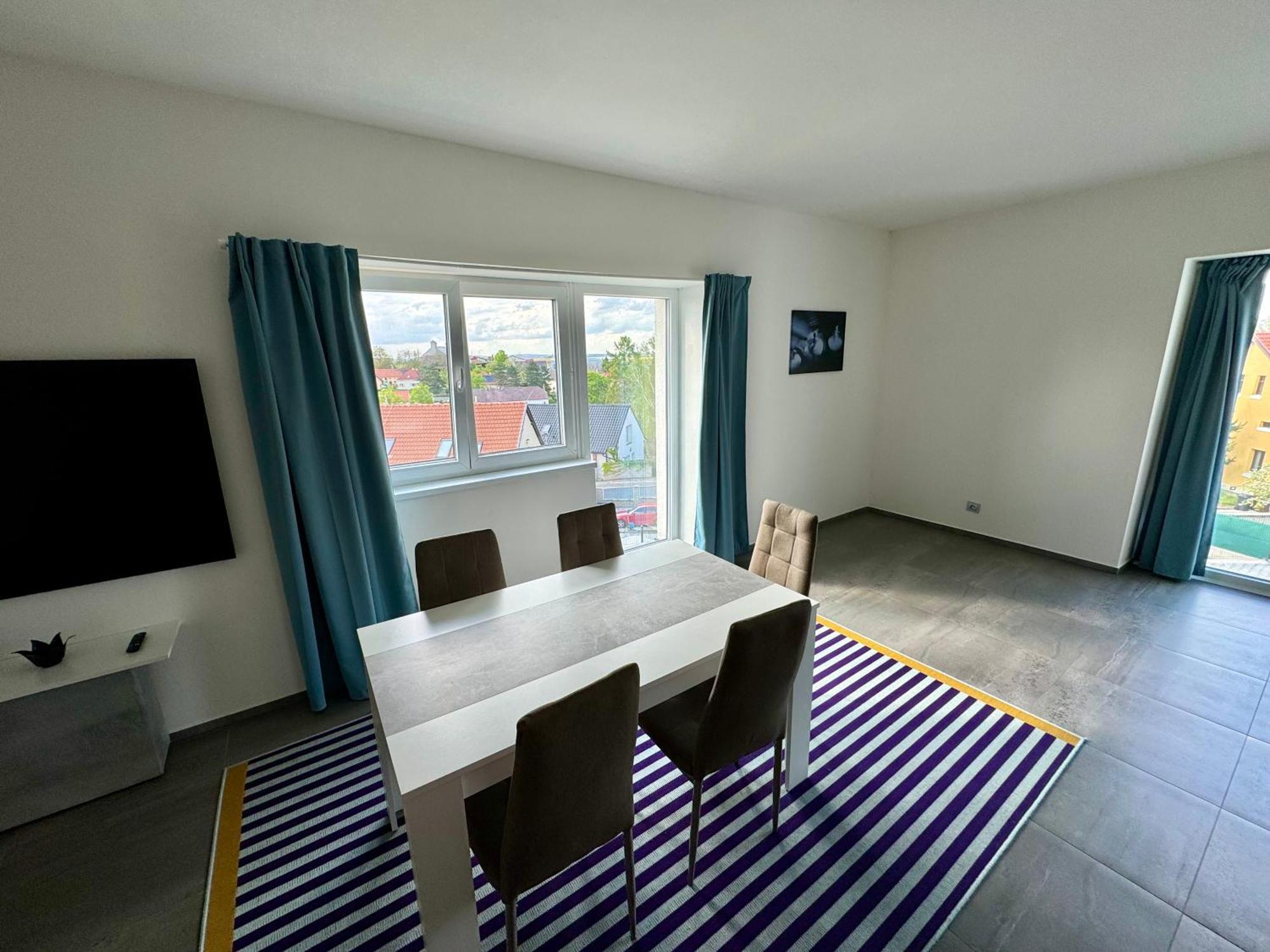 Byt Apartman 74M2 Vyhled Klid Priroda Prag Dış mekan fotoğraf